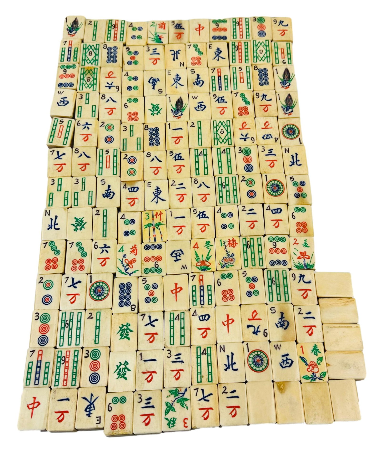 Mahjong Mah Jongg Bamboo Bone 148pc Playing Tiles: Includes a total of 148 Mahjong board game playing tiles only. Of these, there are 116 tiles, 8 blanks and 24 with alphabets. No apparent markings. Dimensions: 1.25 X .75 X .50 in. Condition: Goo
