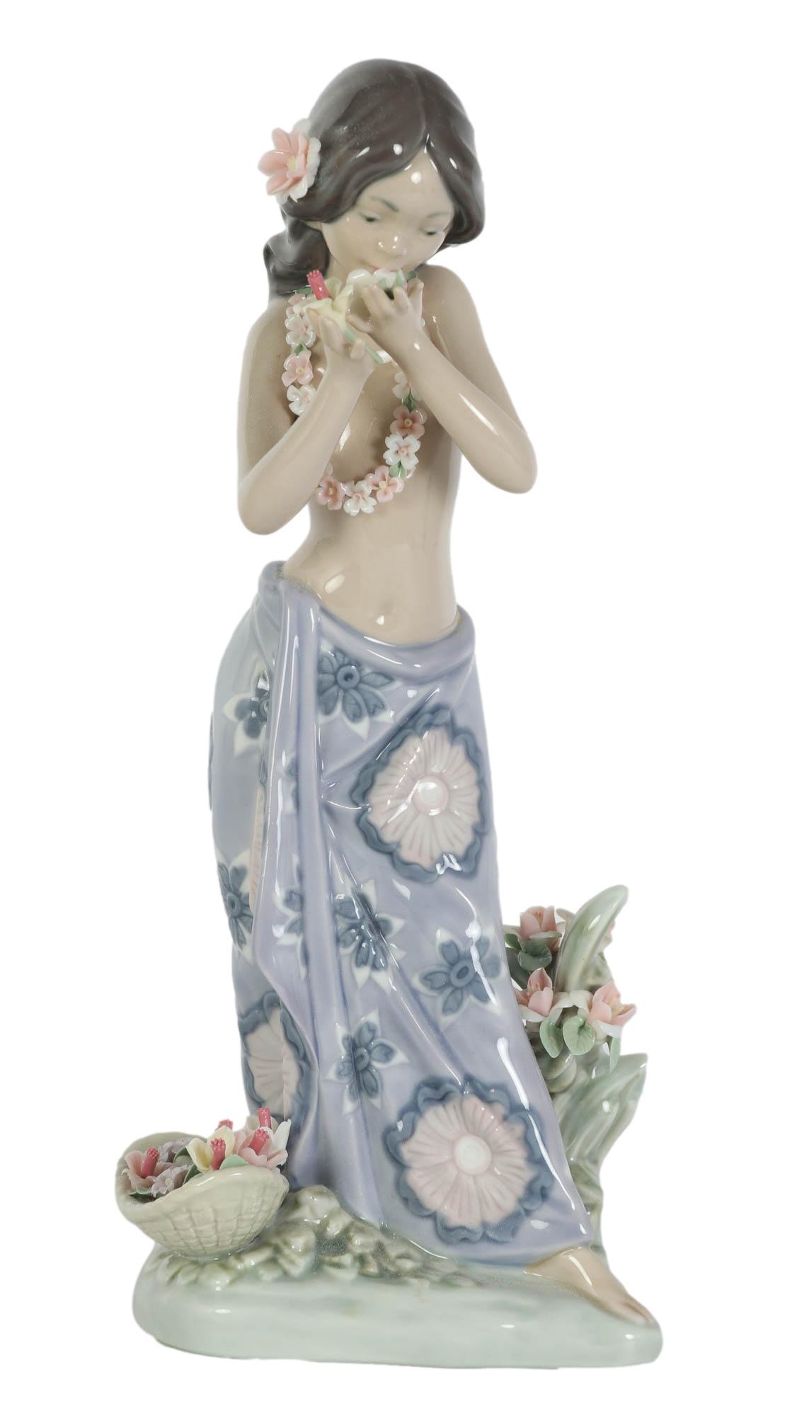 Lladro Aroma of Islands #1480 Porcelain Figurine (1 of 6)