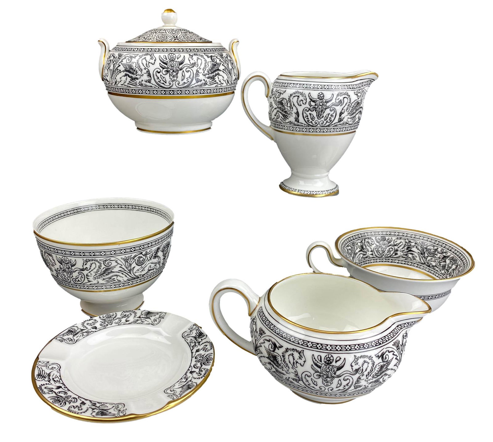 Wedgwood Florentine Black Creamer Sugar & Ashtray: 12 x Wedgwood English bone china "Florentine Black" dinnerware. Production years : 1959 - 1997. Design showcases a dragon and floral motif in black, against a white ground. Gold trimmed borders. Inclu