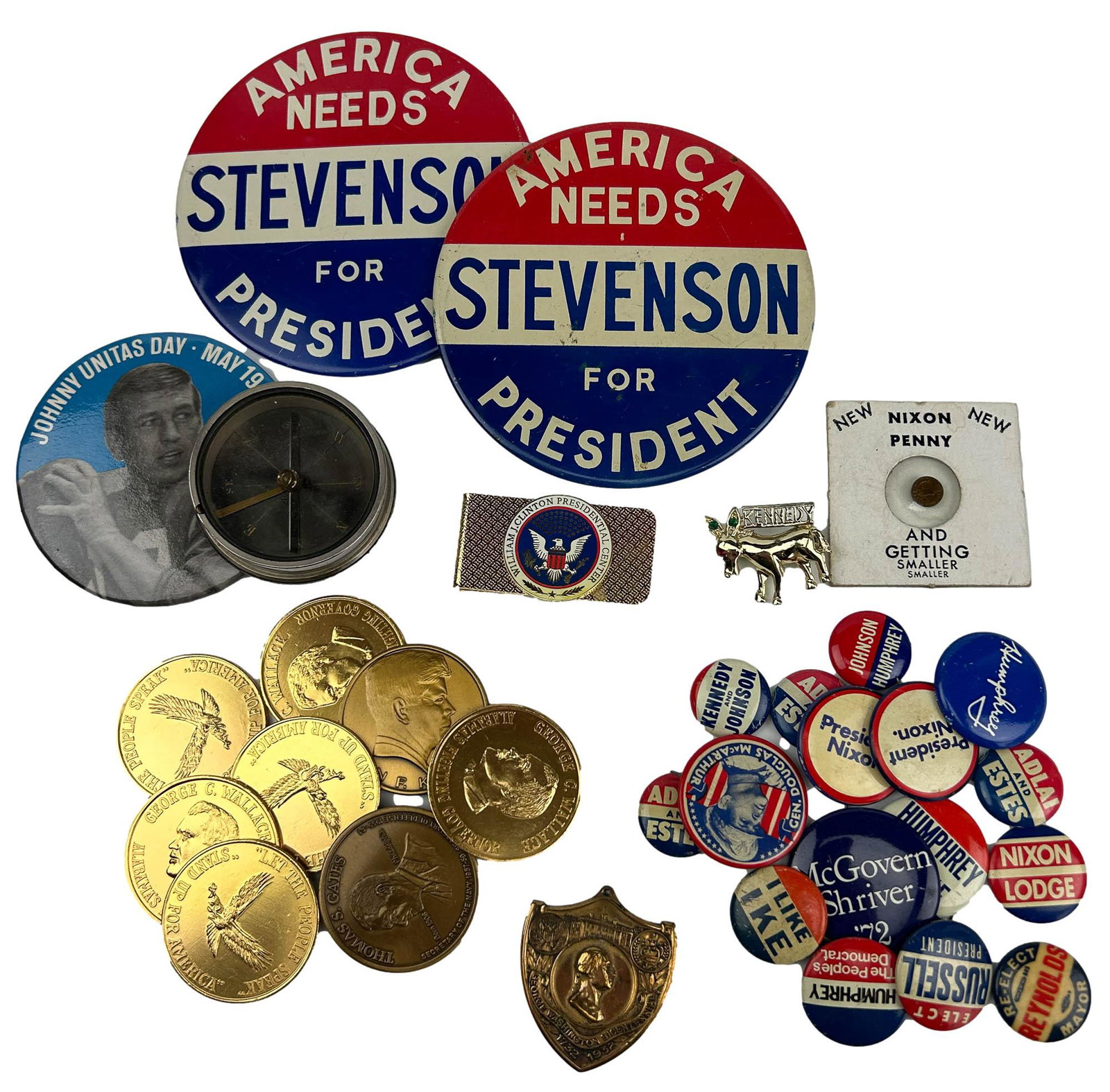 United States Political Presidential Badge Pin LOT: Estate collection lot of 31 Presidential political campaign badge pins and medallions, 1 x money clip and 1 x compass, making it a total of 33 articles. Includes the names of the presidents Kennedy, I