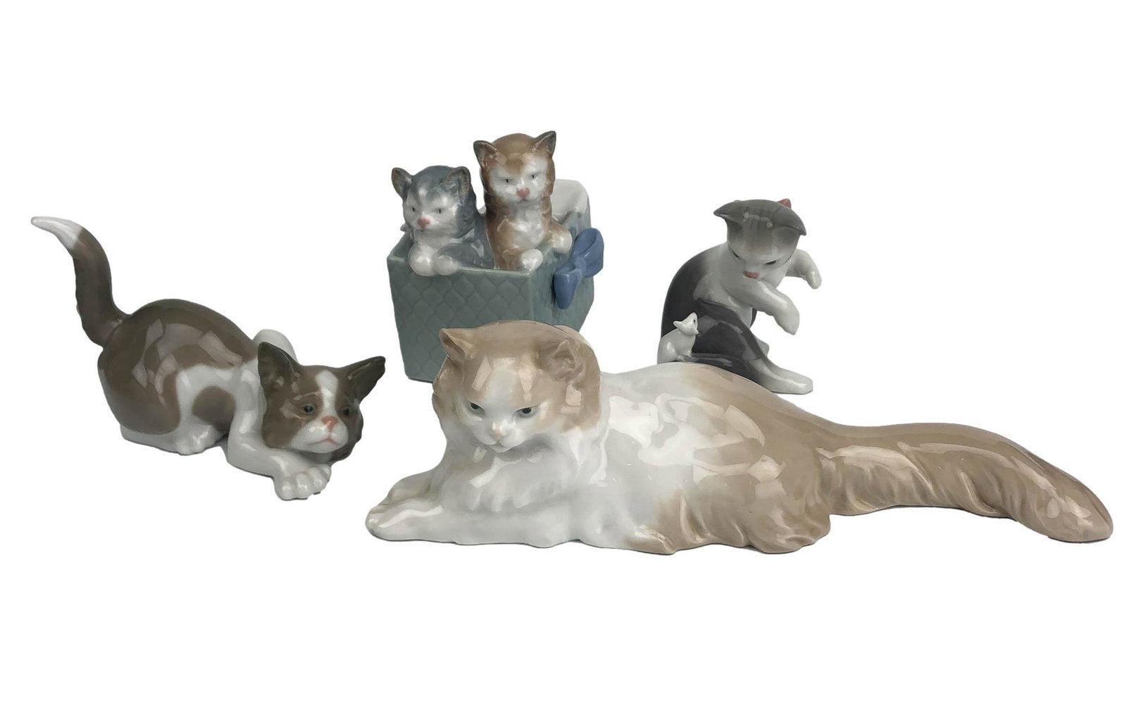Lladro Nao Porcelain Feline Cat Figurine 4pc LOT: Estate collection of 2 Lladro Spain and 2 NAO Spain hand painted porcelain young girl and kitty pussycat figurines. Includes 1 x Cat & Mouse # 5236. Sculptor : Juan Huerta. Production years :1984 - 19