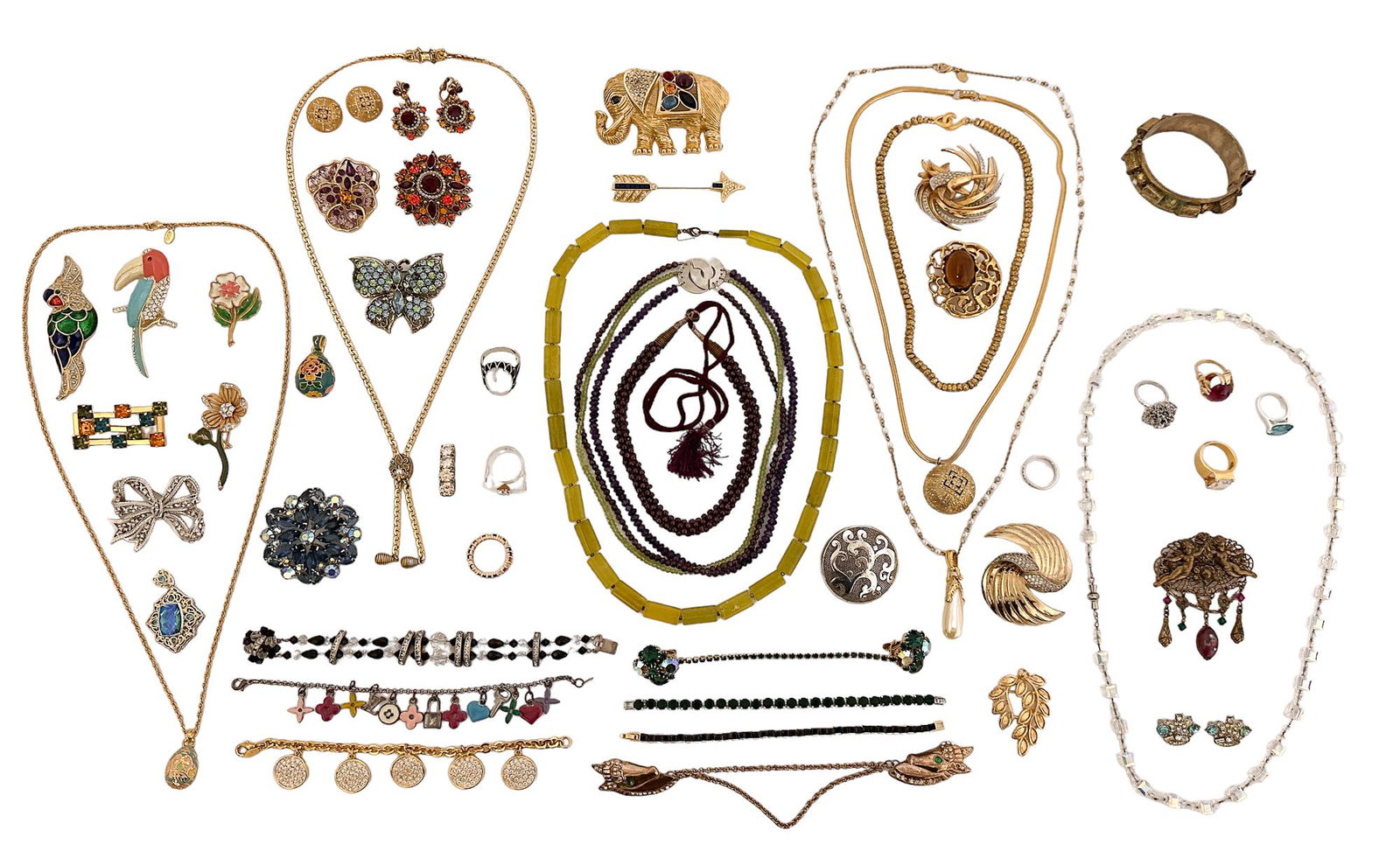 Costume Jewelry Brooch Ring Bracelet Necklace 50pc: Estate collection lot of A total of 50 pieces of ladies costume jewelry. Includes ~ 5 x necklaces. 4 x pendant necklaces. 3 x bracelets. 2 x charm bracelets. 2 x sweater clips. 20 x brooch pins. 3 x p