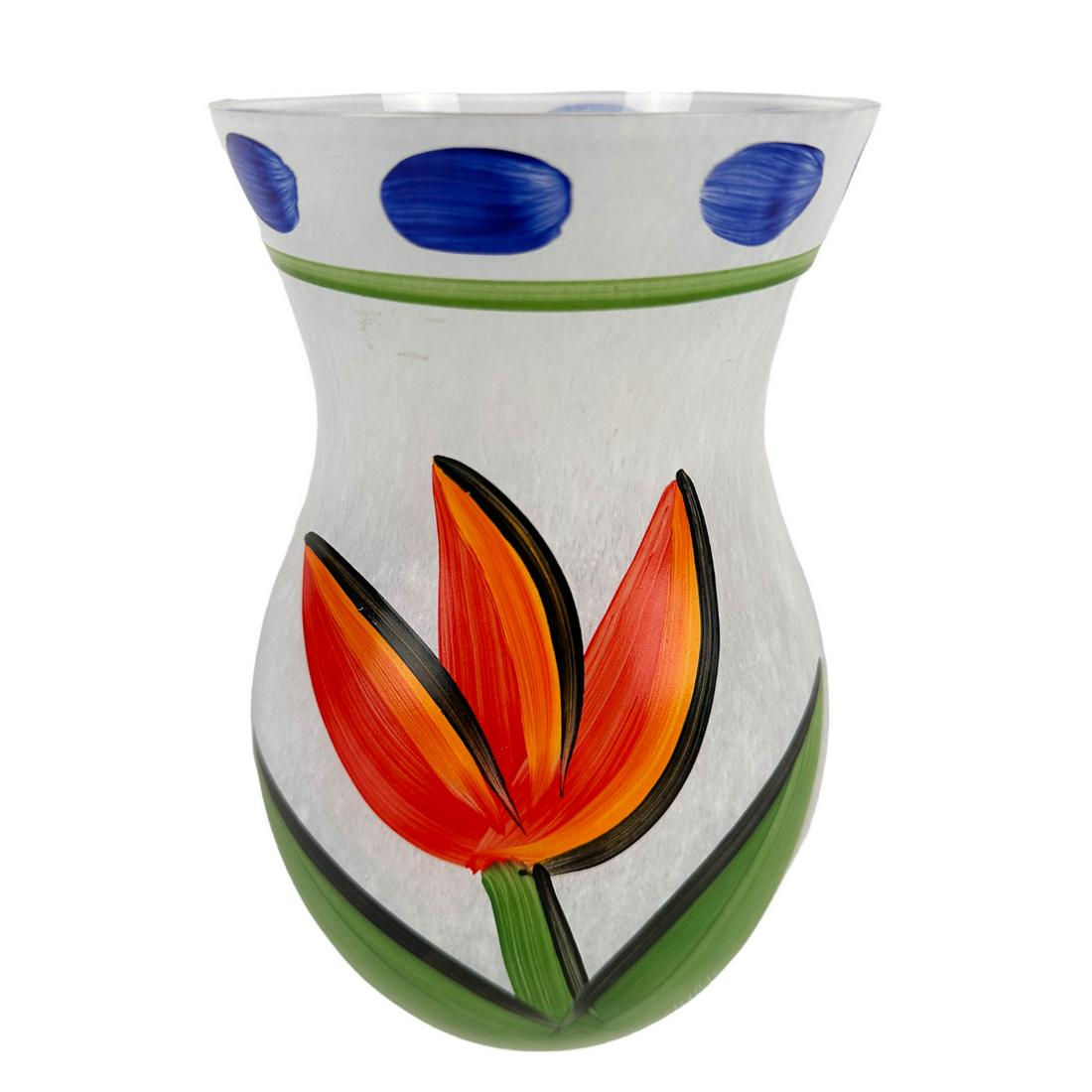 Kosta Boda Ulrica Hydman Vallien Tulip Glass Vase: Ulric Hydman Vallien ( Swedish, 1938 - 2018 ) ~ one of Sweden's best known glass artist in the 20th and 21st century. Important and respected designer for Kosta Boda. Pattern : Tulipa. Features a hand