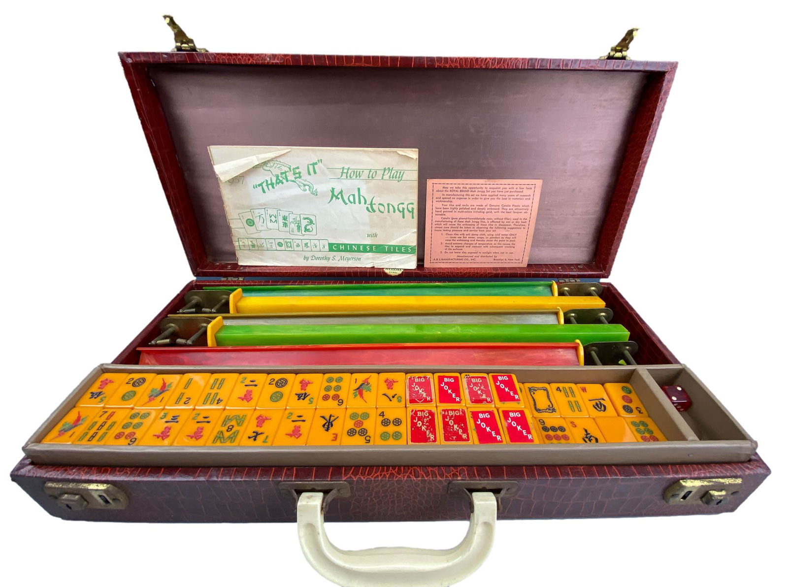 Royal Mahjong 152 Bakelite Tile 5 Rack Board Game (1 of 6)