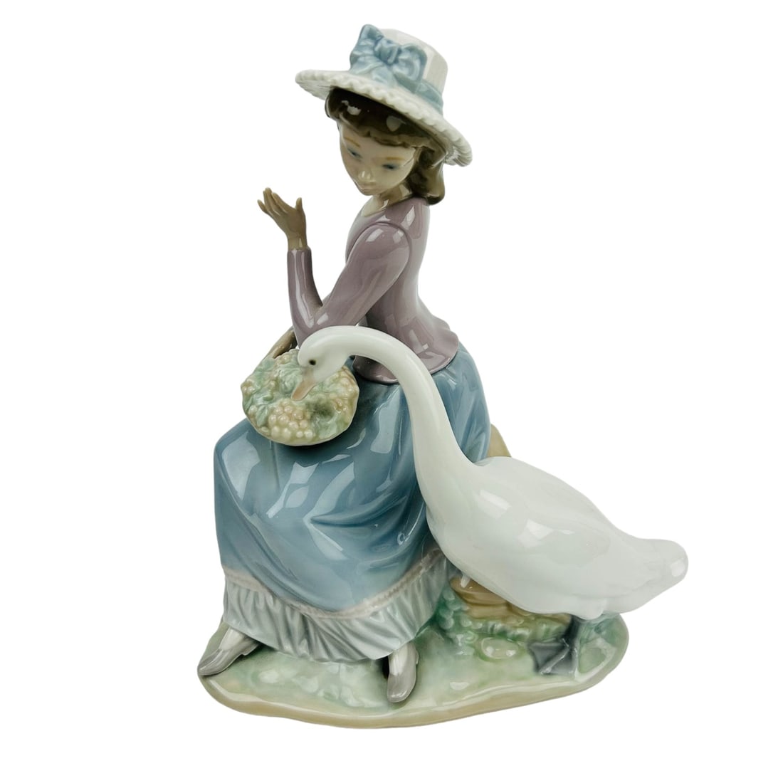 Lladro Goose Trying To Eat 5034 Porcelain Figurine (1 of 3)