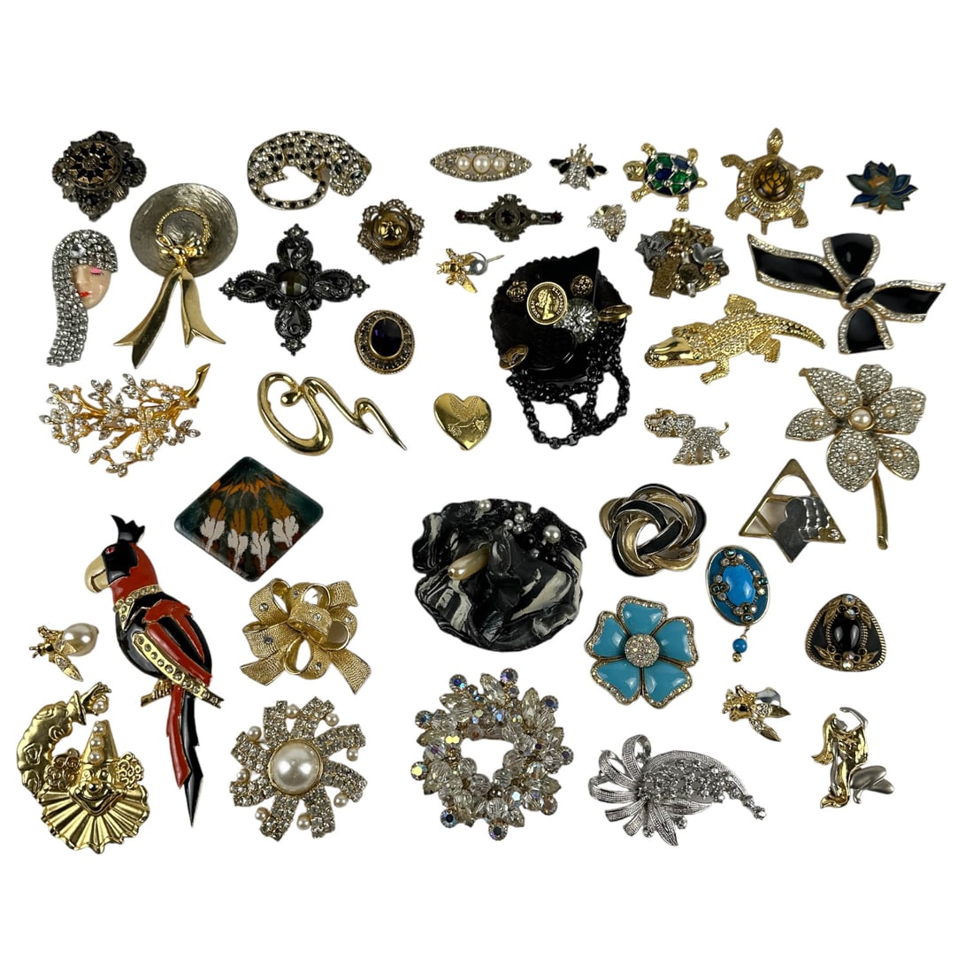 Collection Goldtone Rhinestone Brooch Pin 40pc LOT (1 of 5)