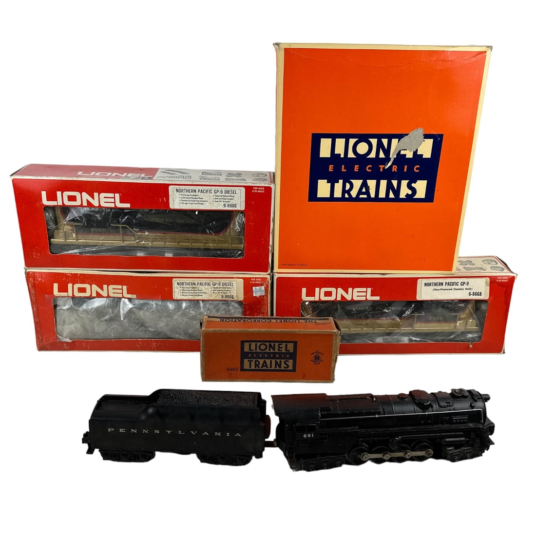 Lionel Northern Pacific Diesel Boxcar Series LOT (1 of 5)