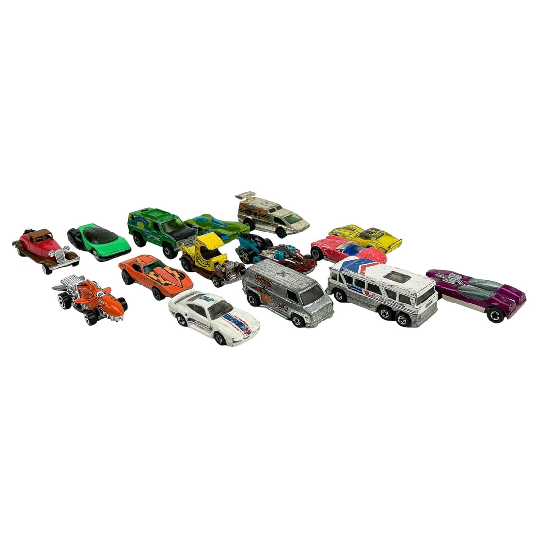 Kidco Hot Wheels Mattel Diecast Toy Model Car LOT: Estate lot of a total of 15 miniature kids auto automobiles. These late 20th century mini toy model diecast cars were manufactured by Hot Wheels, Mattel and Kidco. Models include race cars, buses and