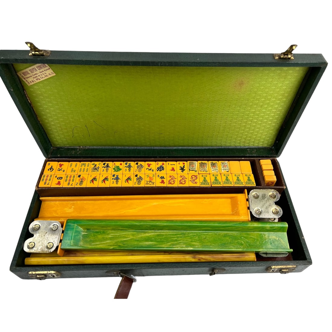 Royal Depth Control Mahjong Set 172 Bakelite Tiles (1 of 4)