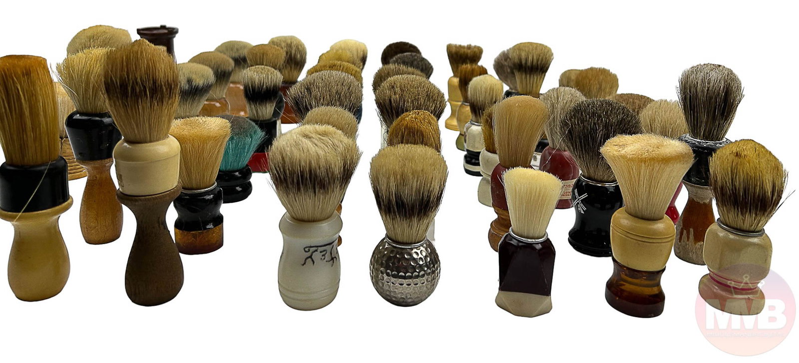 Estate Collection Barber Salon Shaving Brush 46pc: 20th century estate lot of a total of forty six (46) shaving brushes. Modeled with either wood, plastic lucite acrylic, silver tone, celluloid and or bakelite handles, the bristle fibers being either