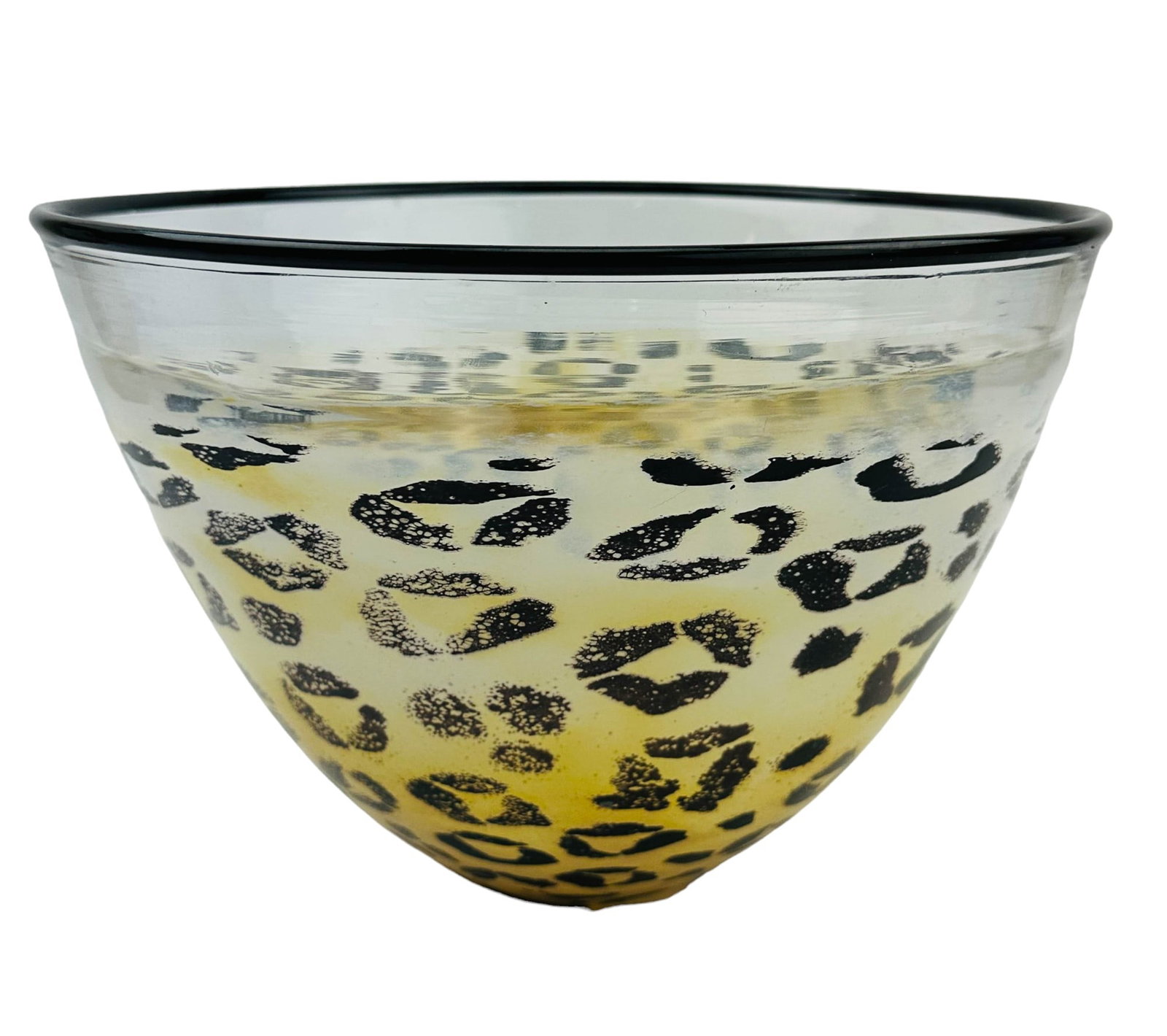 Kosta Boda Kjell Engman Safari 10" Art Glass Bowl: Manufacturer : Kosta Boda. Designer : Kjell Engman ( Swedish, Born 1946 ). Pattern : Safari Black White. Production years : 1994 - 1995. Features a big cat Leopard spotted print pattern against an opa