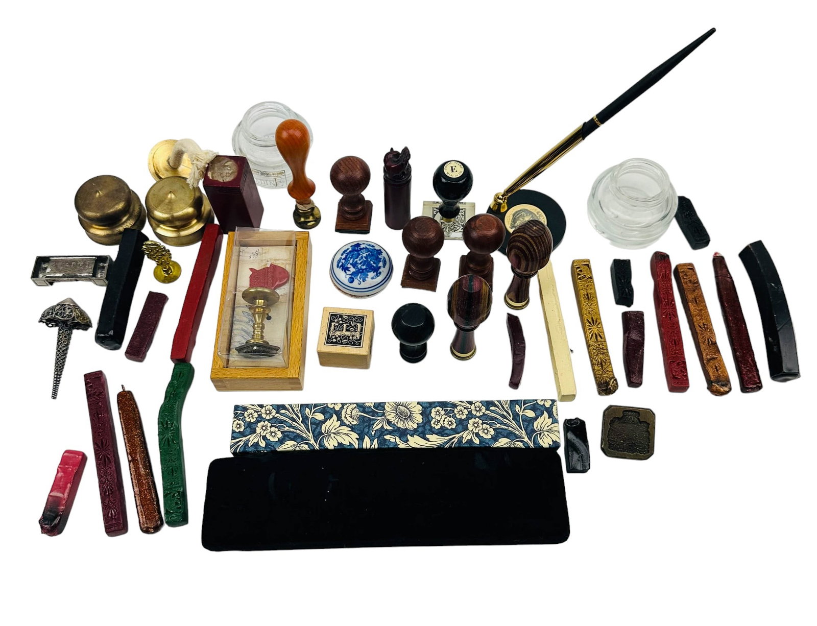 Wax Seal Sticks Calligraphy Pen Loop ESTATE LOT: Estate collection lot of an assortment of desk table wax seals, wax sticks, a pen holder with inlaid scrimshaw, a round porcelain container, two empty ink glass bottles and four (4) calligraphy ink di