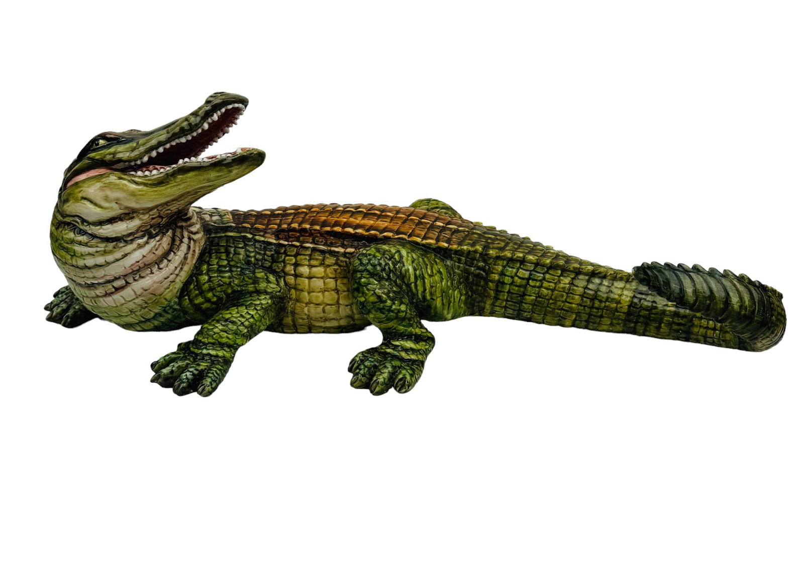 Italian Hollywood Regency Ceramic Gator Sculpture: handcrafted and painted ceramic art pottery reptilian sculpture. Features this alligator / crocodile with head turned around, having open mouth with exposed sharp teeth. Well detailed. Glazed finish. 