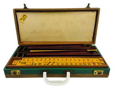 Cardinal Mahjong Bakelite Tile board Game w/ Case