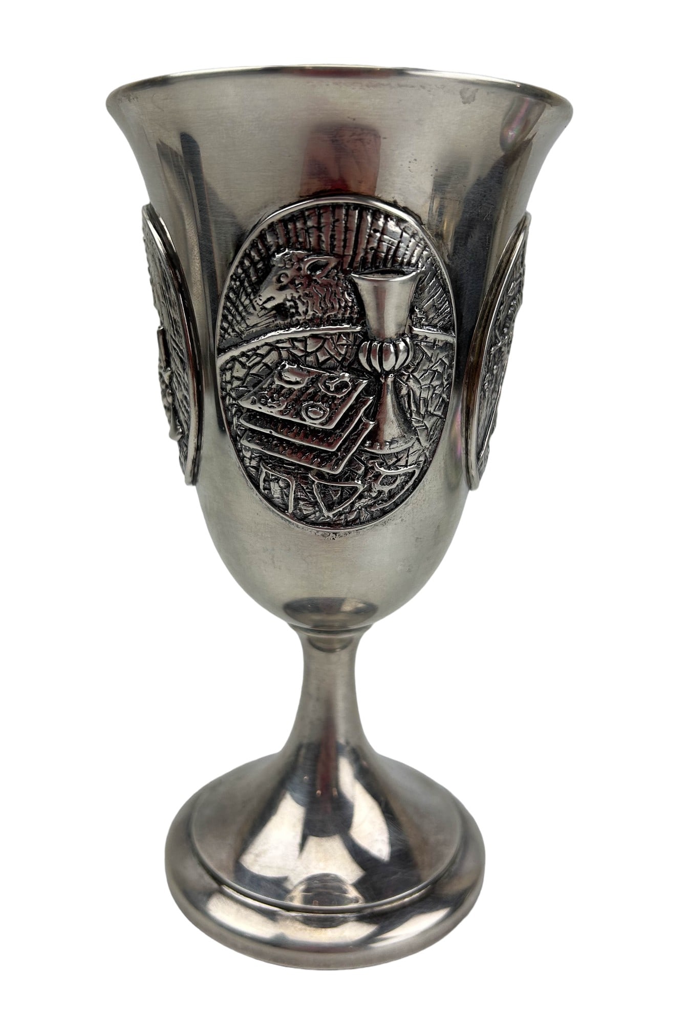 Sterling Jewish Judaica Sabbath Chalice Cup Goblet: A solid sterling silver 925 Judaica themed wine drinking footed cup. Modeled with four (4) oval cartouches around the body each depicting the respective Jewish holidays, Passover, Sabbath, Sukkot and