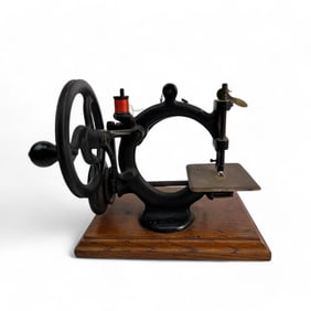 Antique Cast Iron Salesman Sample Sewing Machine