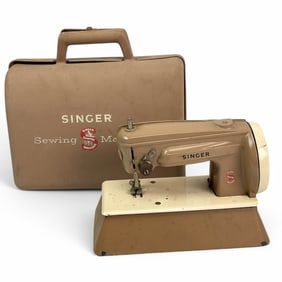 1960's Singer Toy Childs Sewing Machine with Box