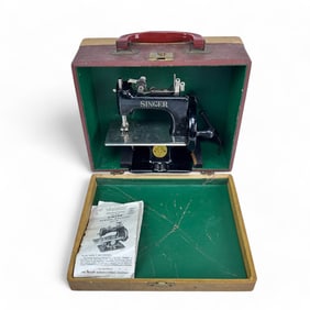 1950's Singer 20-10 SewHandy Child's Sewing Machine