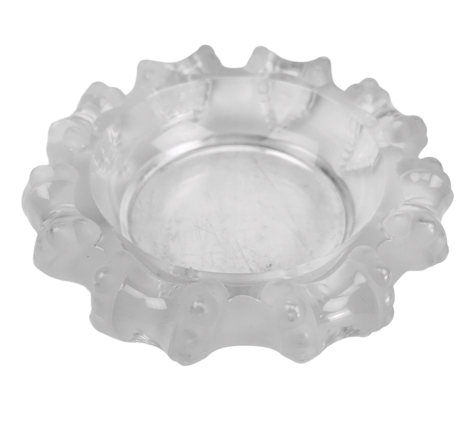 Lalique France Cannes Octopus Frosted Ashtray: Stunning frosted and clear Lalique "Cannes" octopus ashtray, featuring intricate details and signed on the base. Dimensions: 2 X 8 X 8 in. Condition: Good Overall condition, having mild wear. Esta