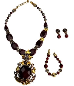 Barrera Jewelry Glass Necklace Bracelet & Earrings