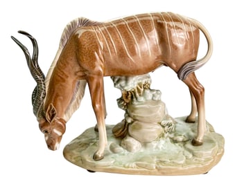 Lladro Antelope Drinking #5302 Porcelain Figurine
