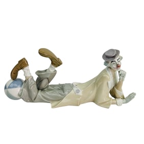 Lladro Clown 4618 Porcelain Jester w Ball Figurine