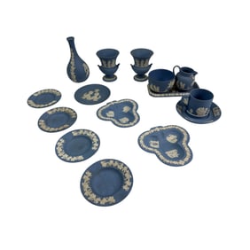 Wedgwood Jasperware Vase Tray Cup Saucer 15pc LOT