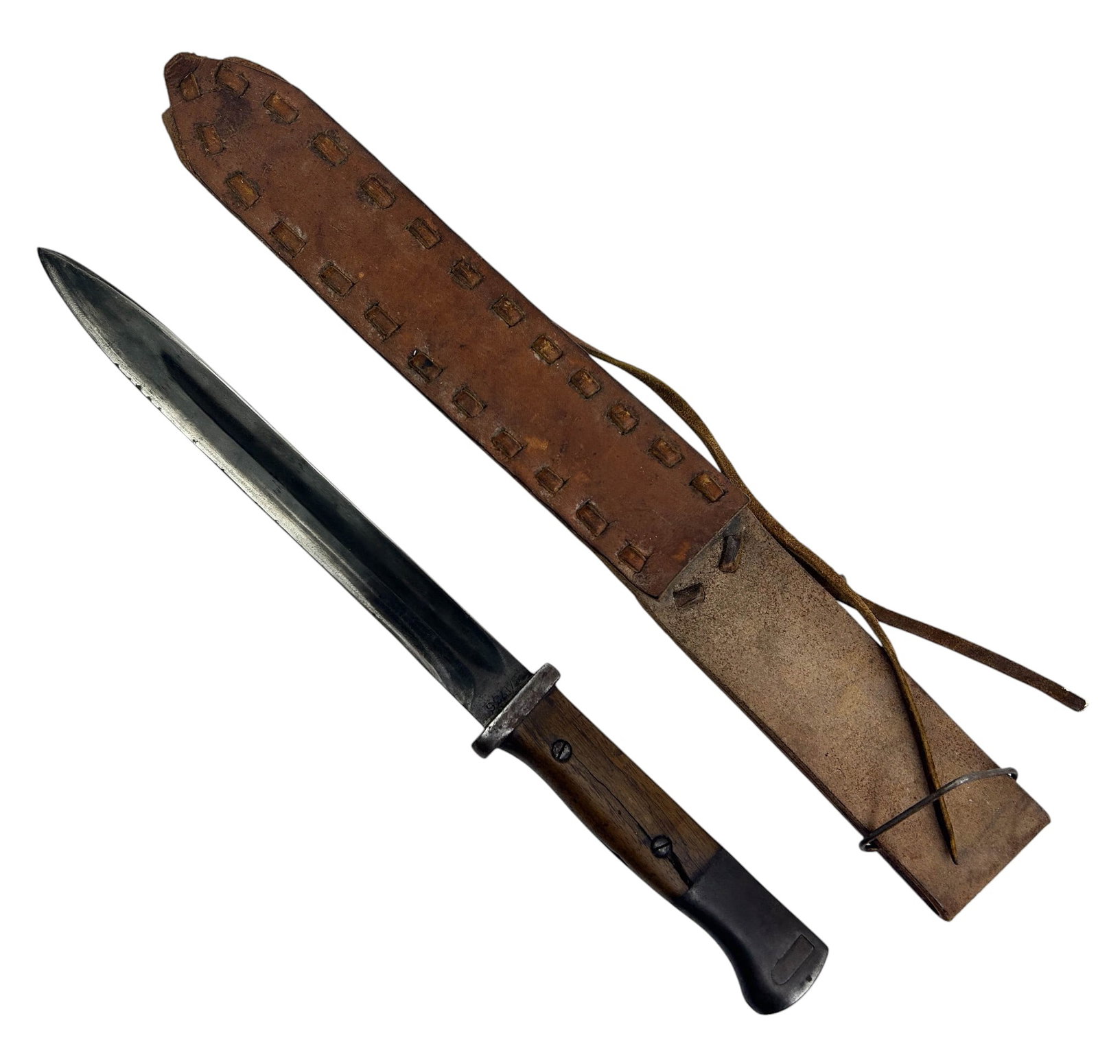 German WWII Era S/173G Bayonet w/ Leather Scabbard: German WWII era bayonet, marked with S/173 G on one side of the blade and 2113 b on the other. The S/173 code corresponds to the manufacturer, Coppel GmbH, based in Solingen, Germany, with the G indic