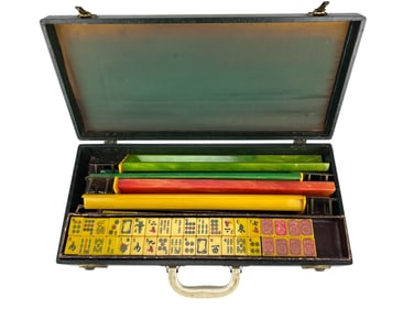 Chinese Mahjong 152 Bakelite Tile 4 Rack Game Set