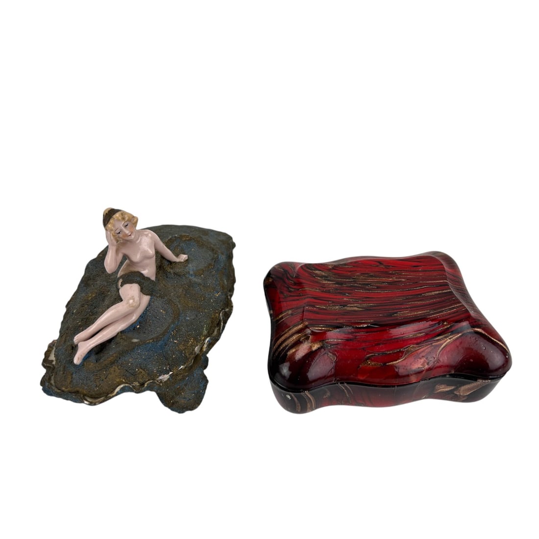 Murano Glass & Oyster Shell w/ Nude Lidded Box LOT: Murano Italian art glass lidded box with swirling red, black tones and copper aventurine gold dust rectangular shaped lidded box with rounded edge corners. Paired with a textured natural oyster shell