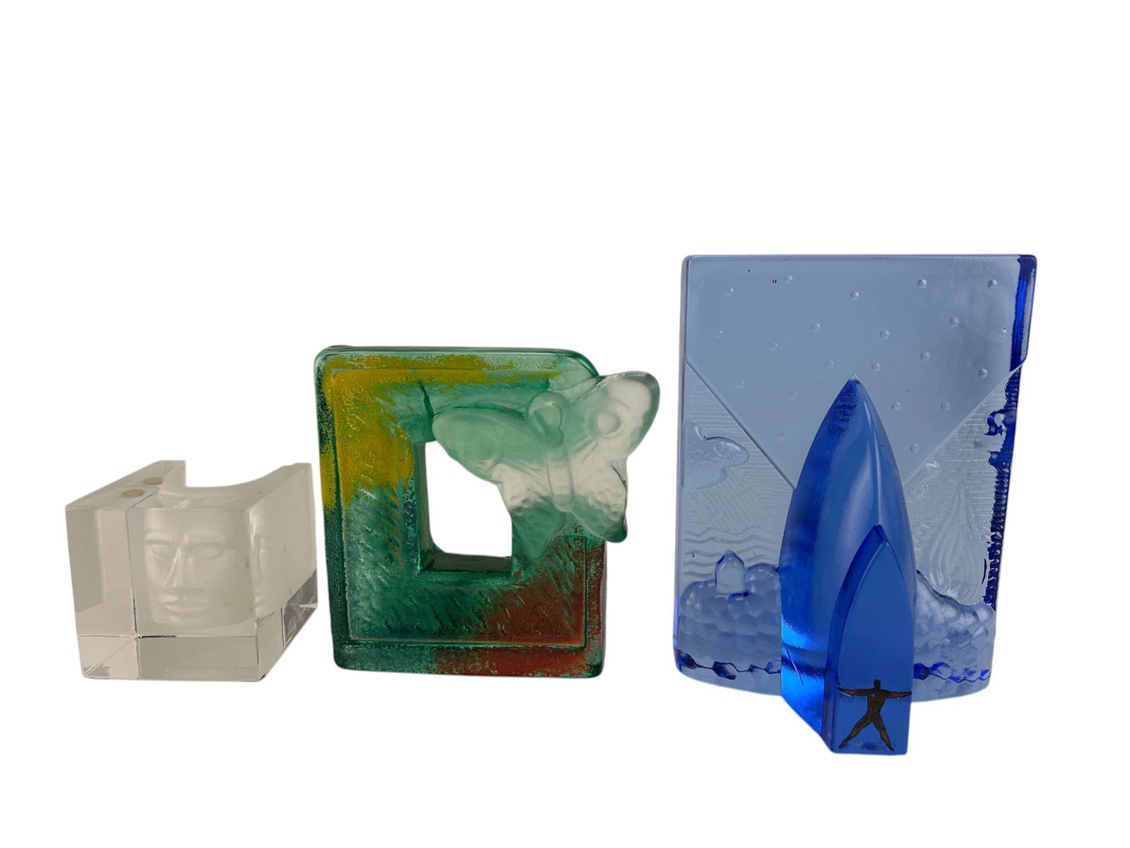 Kosta Boda Engman & Vallien Sculpture 3pc SIGNED: Estate lot of a total of three (3) 20th century Swedish art glass decorative objects. Includes ~ One (1) Kjell Engman butterfly photograph photo picture frame. Two (2) Bertil Vallien sculptures ~ One