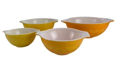 Pyrex Daisy Cinderella Pattern Mixing Bowls 4p LOT
