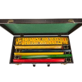 Lowe Mahjong 120 Bakelite Tile 5 Racks Board Game
