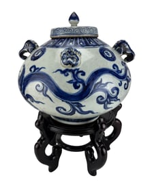 Chinese Porcelain Dragon Animal Handle Lidded Vase