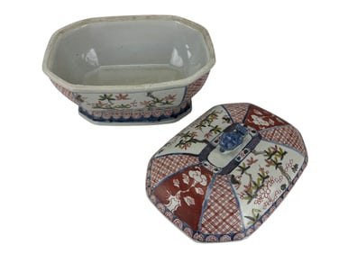 Japanese Imari Porcelain Covered Vegetable Tureen
