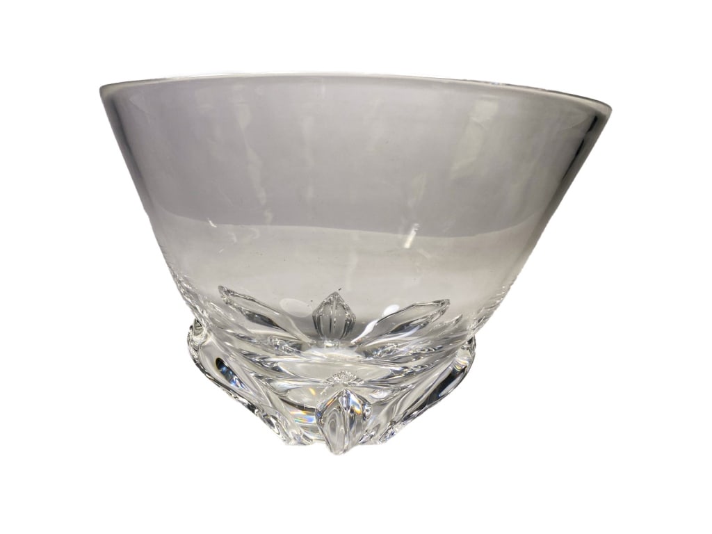 Steuben Crystal Art Glass Bowl by Donald Pollard: Steuben, clear crystal bowl with a sculptural blossom motif around the foot and a matching flower-form rise in the center. Designed by Donald Pollard and signed Steuben on the base.Dimensions: 7.75 X