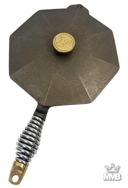 Finex Cast Iron Skillet w Lid, No. 10, Kitchenware: Finex cast iron skillet with matching octagonal lid, made in Portland, Oregon. Features the companys signature heavy-duty coiled stainless steel 'speed-cool' handle with brass accents and octagonal fo