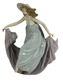 Lladro May Dance Spanish Porcelain Figurine #5662