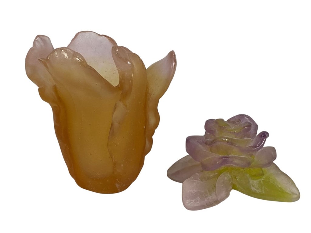 Daum French Pate de Verre Mini Rose & Tulip 2pc: Pair of pate de verre glass sculptures including a violet-green rose and an amber-pink tulip. Both pieces are signed Daum France. The largest measures approximately 1.5 inches tall by 3.25 inches wide
