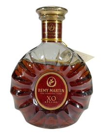 Remy Martin XO Special Fine Cognac & 2 Glasses