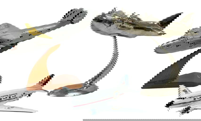 Vintage 1930's Wyandotte Metal Toy Airplane