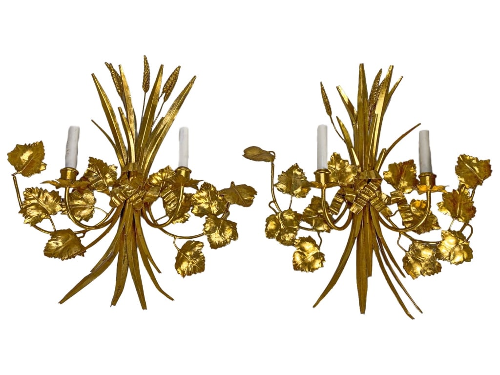Pair of Gilt Metal Grapevine Motif Wall Sconces (1 of 6)