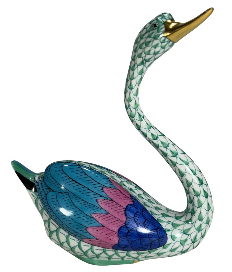 Herend Hungarian Fishnet Swan Porcelain Figurine (1 of 5)