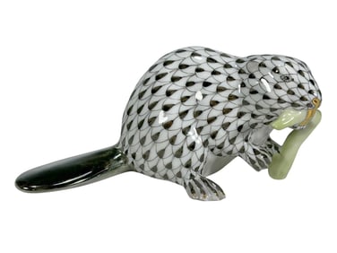 Herend Hungary Fishnet Porcelain Beaver Figurine