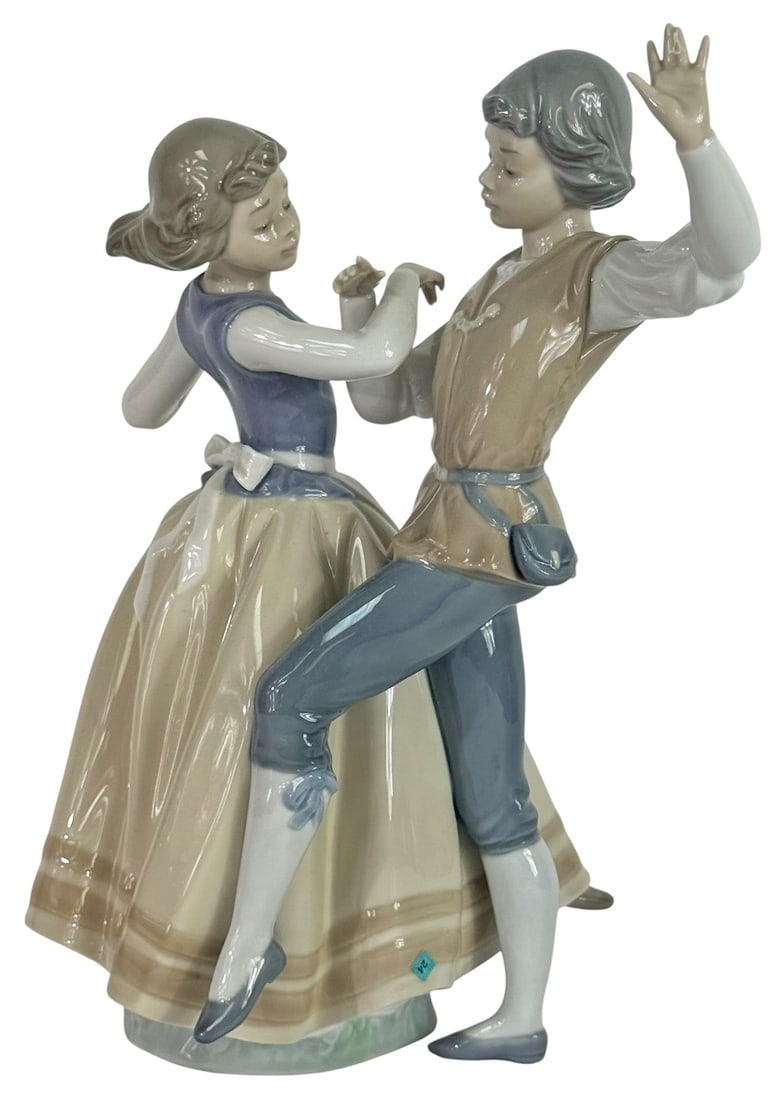 Lladro Dancing The Polka Porcelain Figurine #5252 (1 of 5)