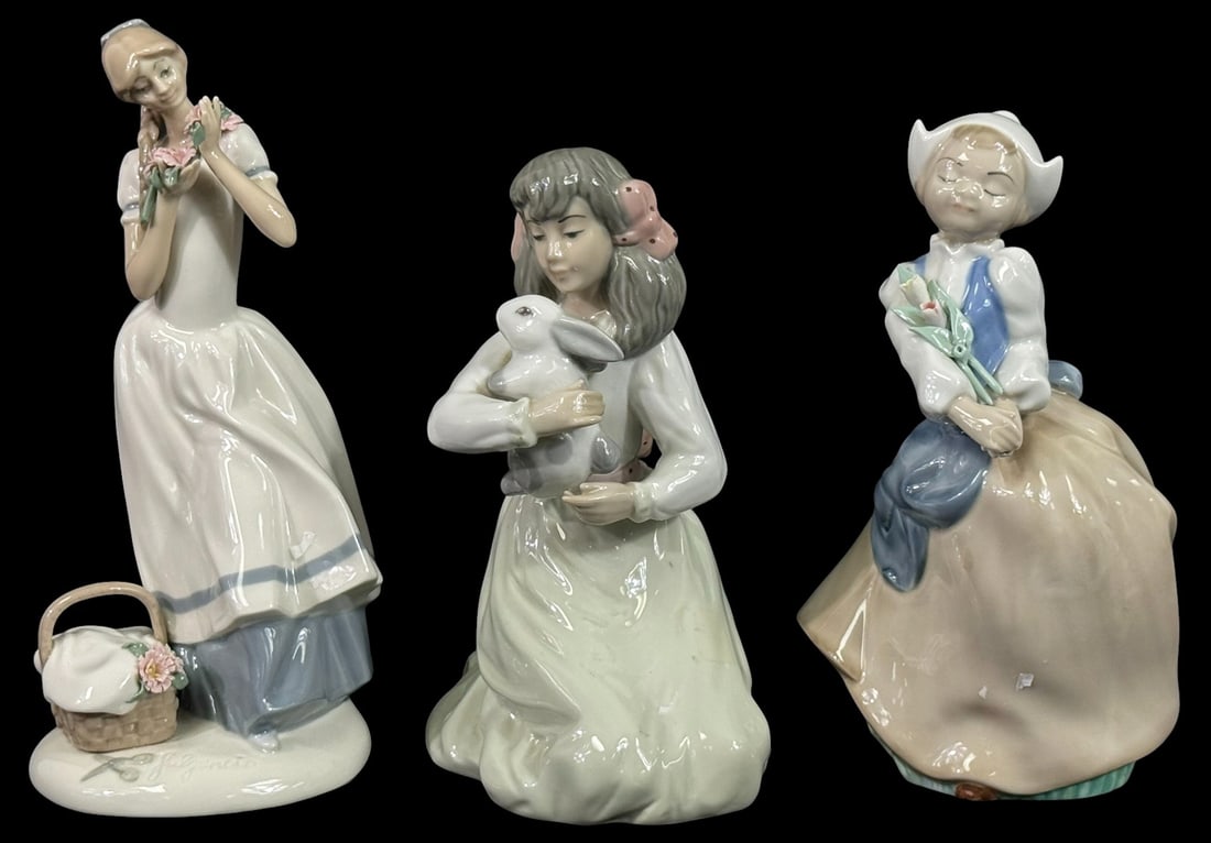 Spanish Porcelain Figurines by Casades & Cecilia (1 of 6)