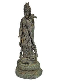 Chinese Guanyin Standing on a Frog Bronze Statue
