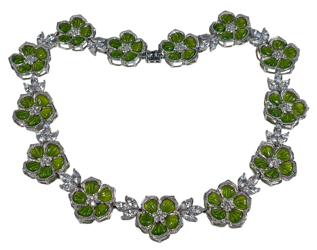 925 Sterling Silver & Green Glass Flower Necklace (1 of 5)