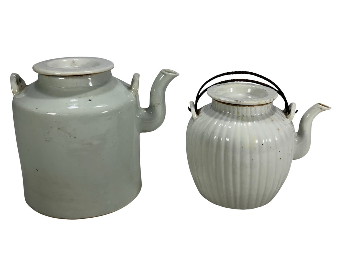 Chinese Export White Porcelain Teapots 2pc LOT (1 of 9)