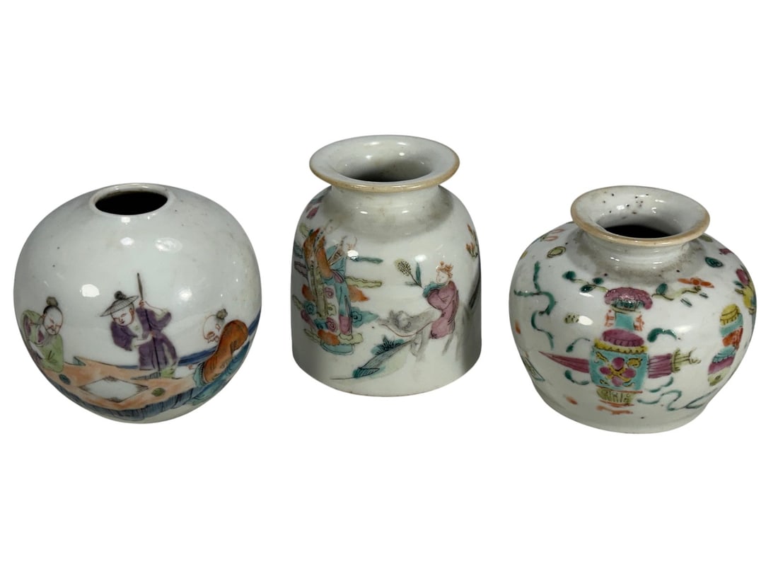 Chinese Famille Rose Porcelain Vases 3pc LOT (1 of 5)